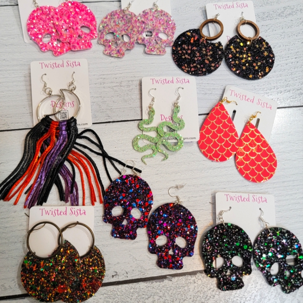 Halloween Vibe Light Weight Pierced Earrings